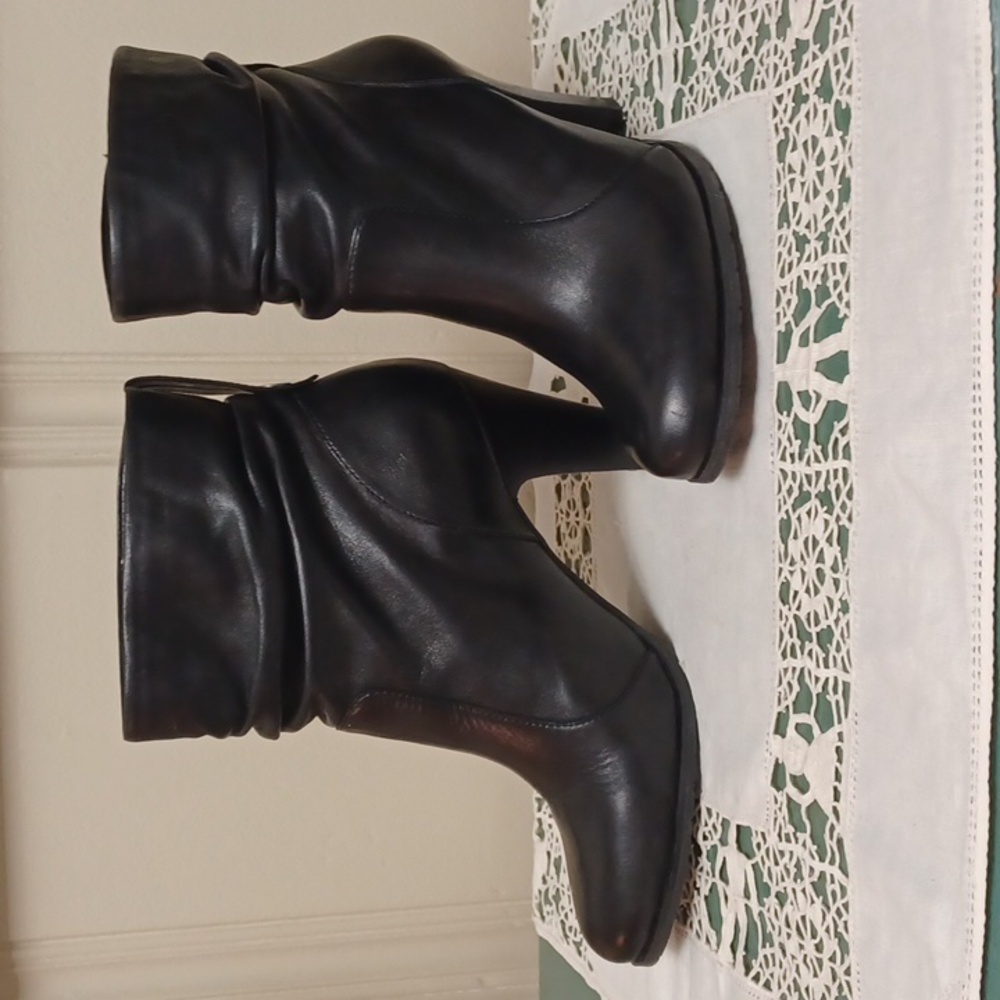 BCBG Paris Black Quality Leather Heeled Ankle Boots 3" Heel EUC